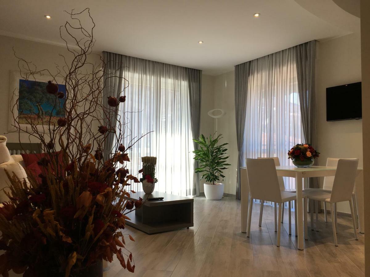 A Casa Di Chiara Apartment Stresa Exterior photo